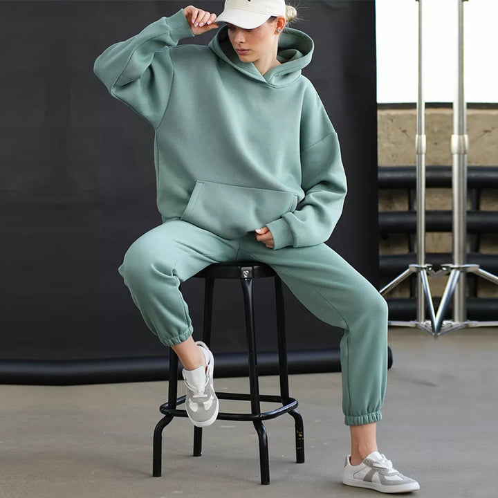 Damernas Oversized Hoodie Sweatset med praktiska fickor Mirla-Eva Jonsson