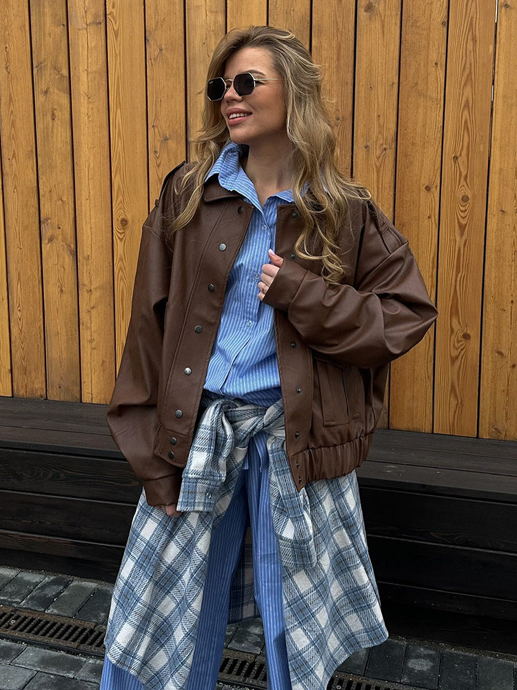 Damernas Oversized Konjakjacka med modernt snitt och eleganta detaljer Eva Jonsson-Eva Jonsson