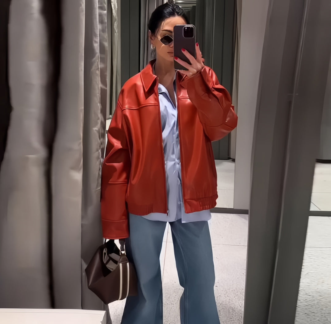 Damernas Oversized Konstläderjacka med generös passform och modiga detaljer Mirla-Eva Jonsson