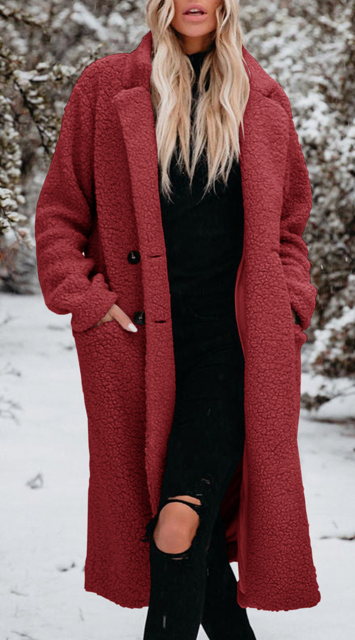Damernas Oversized Teddy-kappa med knäppning och praktiska fickor Eva Jonsson-Eva Jonsson