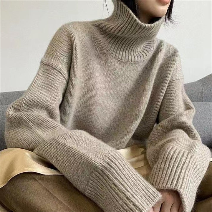 Damernas Oversized Turtleneck Tröja med Mjuk Stickad Mirla-Eva Jonsson