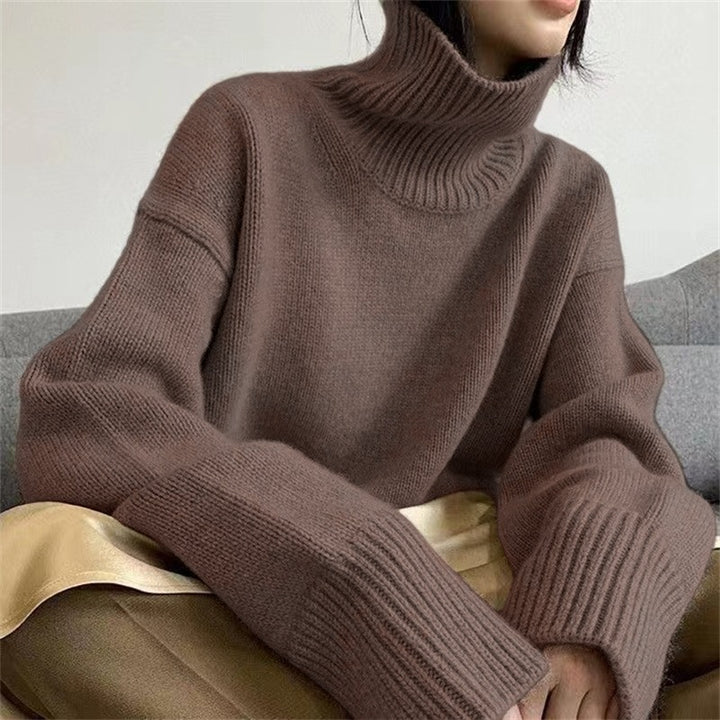 Damernas Oversized Turtleneck Tröja med Mjuk Stickad Mirla-Eva Jonsson