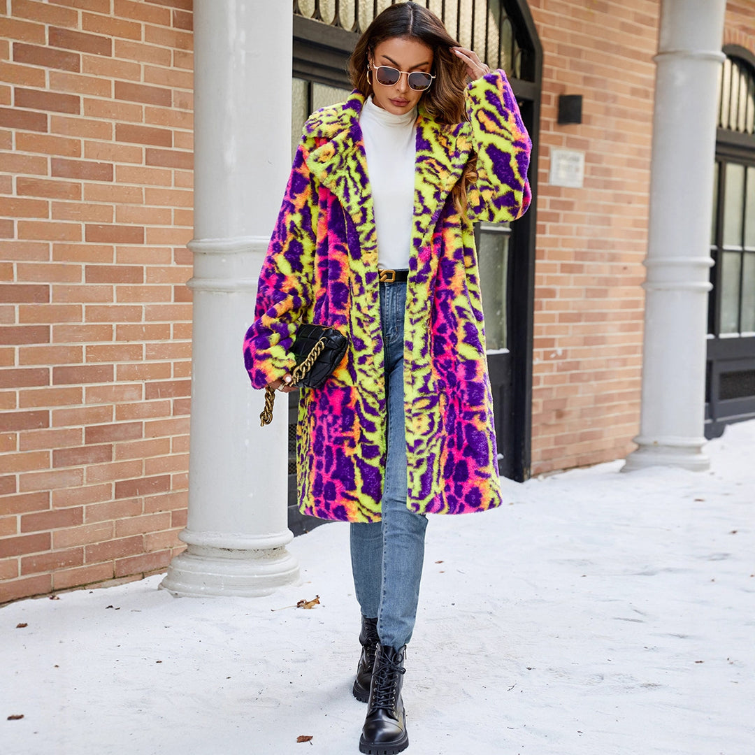 Damernas Pälsig konstpälsjacka i livligt mönster Mirla-Eva Jonsson