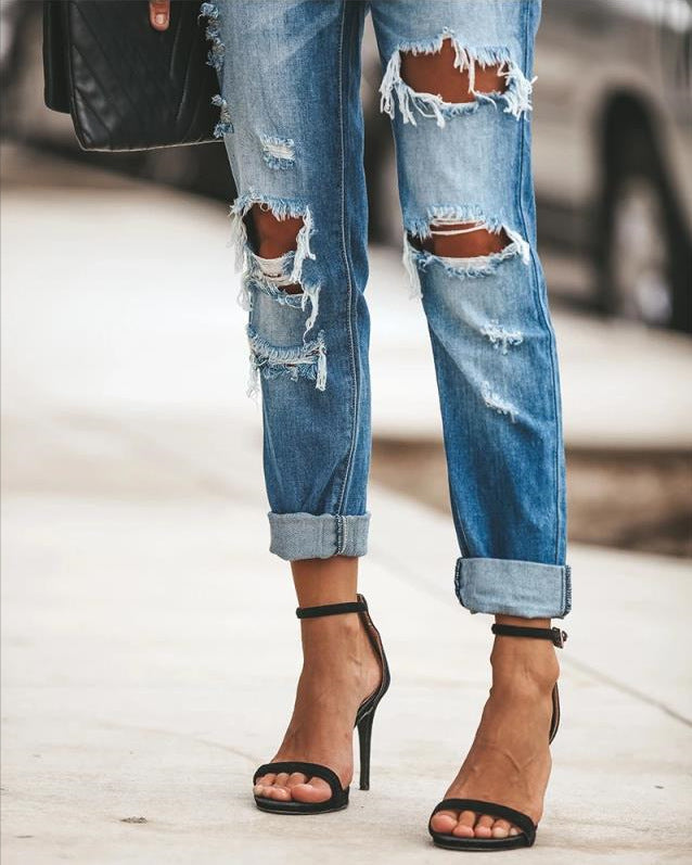 Damernas Ripped Jeans i modern Slim-Fit passform med fransiga detaljer Mirla-Eva Jonsson