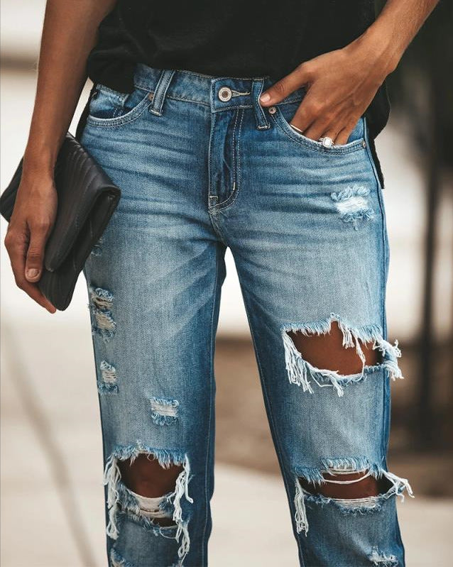 Damernas Ripped Jeans i modern Slim-Fit passform med fransiga detaljer Mirla-Eva Jonsson