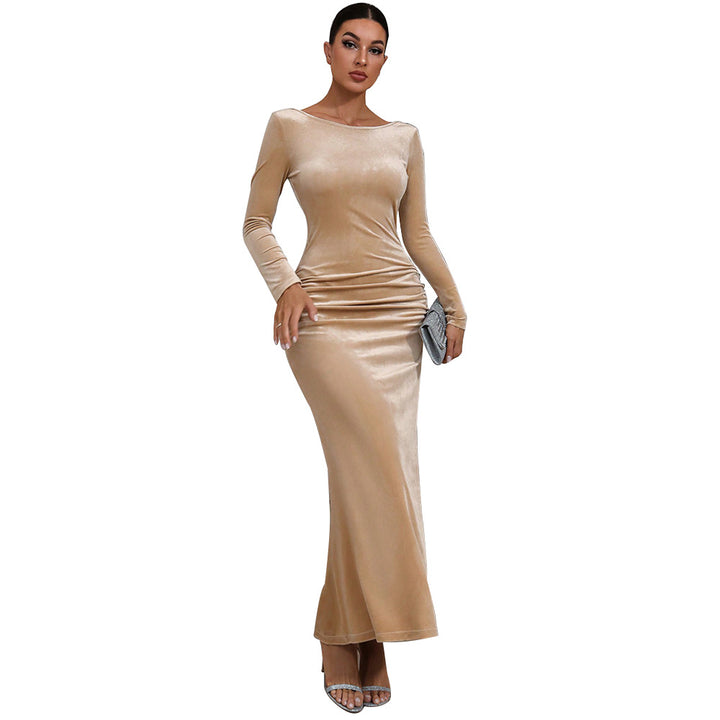 Damernas Sammet Maxi Klänning med en Bodycon Silhuett och Elegant Slits Mirla-Eva Jonsson