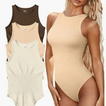 Damernas Sömlös Baddräkt med Sportig Snitt och Ribbad Design Mirla-Eva Jonsson