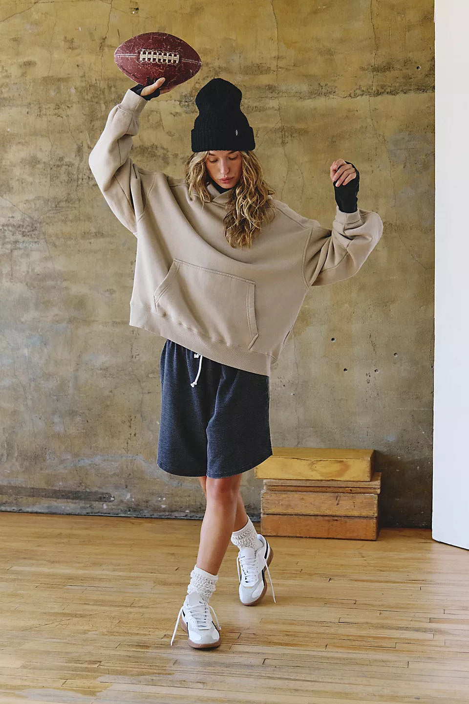 Damernas Sportig Hoodie med rymlig huva från Mirla-Eva Jonsson