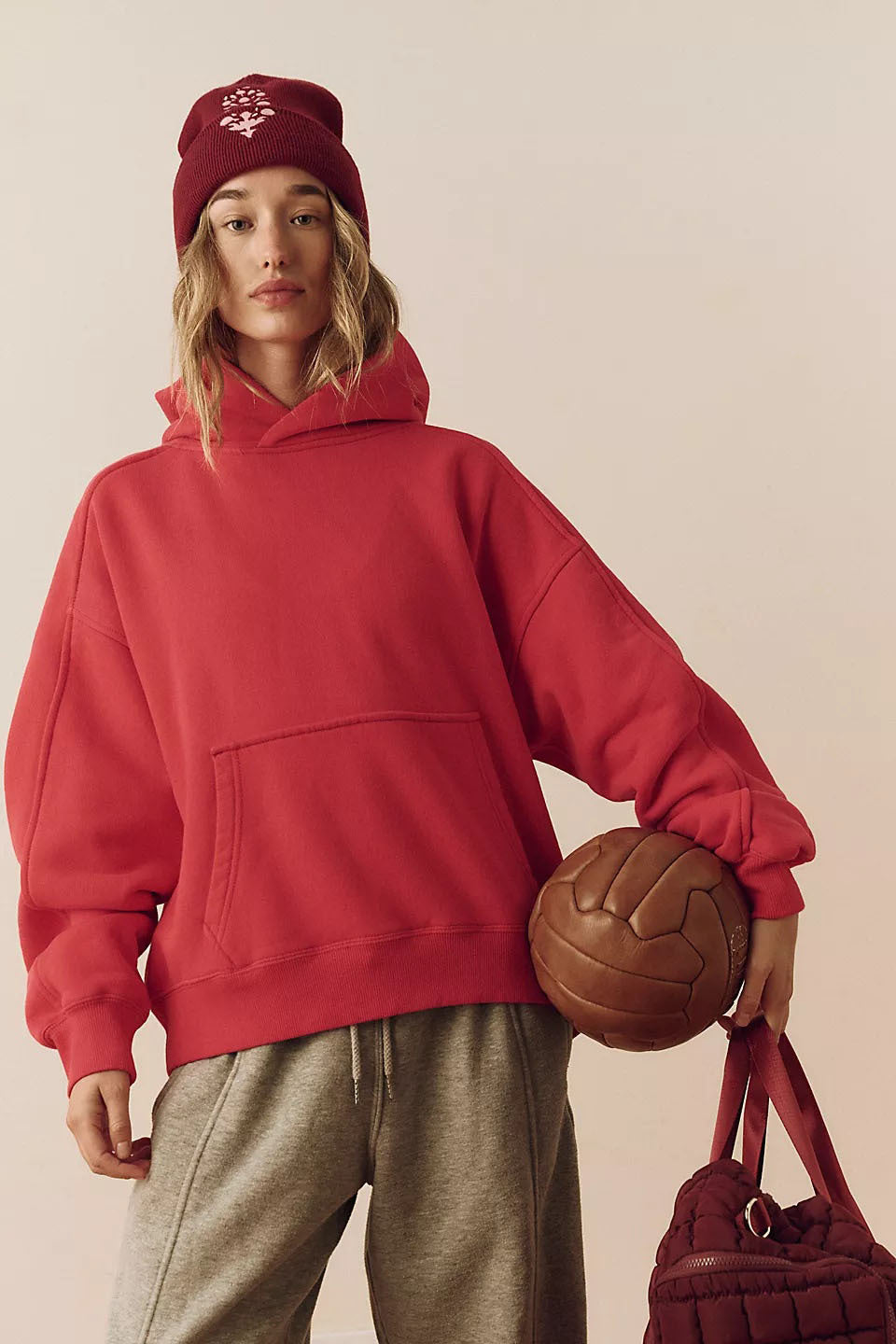 Damernas Sportig Hoodie med rymlig huva från Mirla-Eva Jonsson