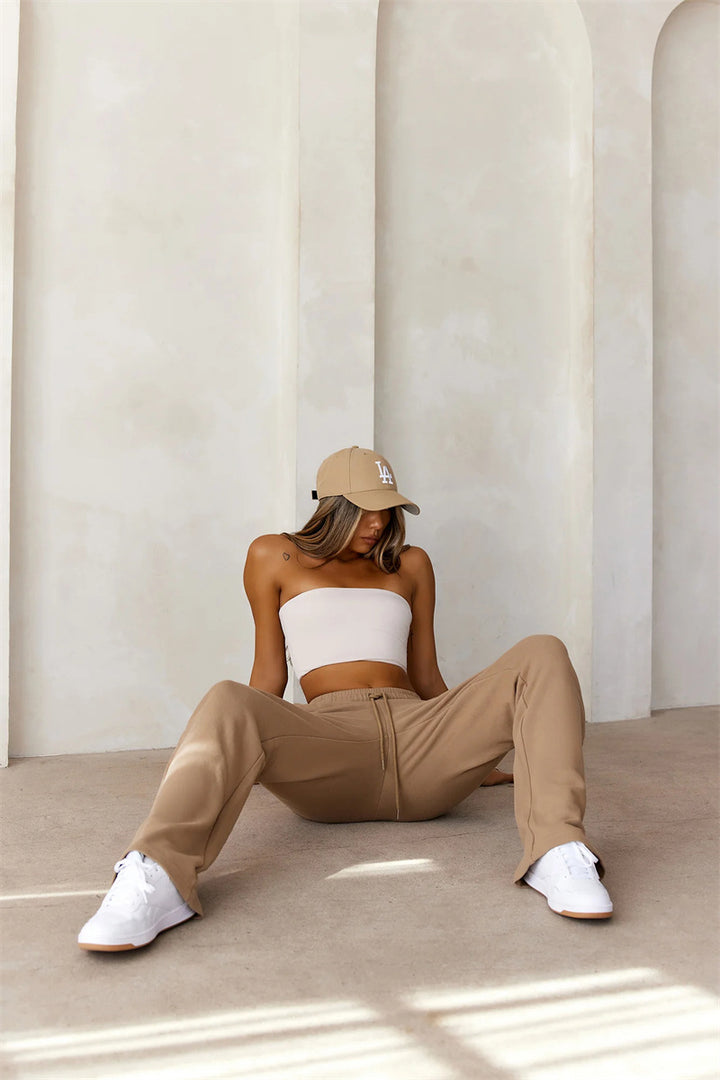Damernas Sportigt Crop-Top och Bekväma Sweatpants Set Mirla-Eva Jonsson