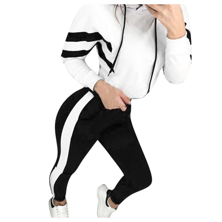 Damernas Sportigt Sweatset med Hoodietopp och Figurformande Leggings Mirla-Eva Jonsson