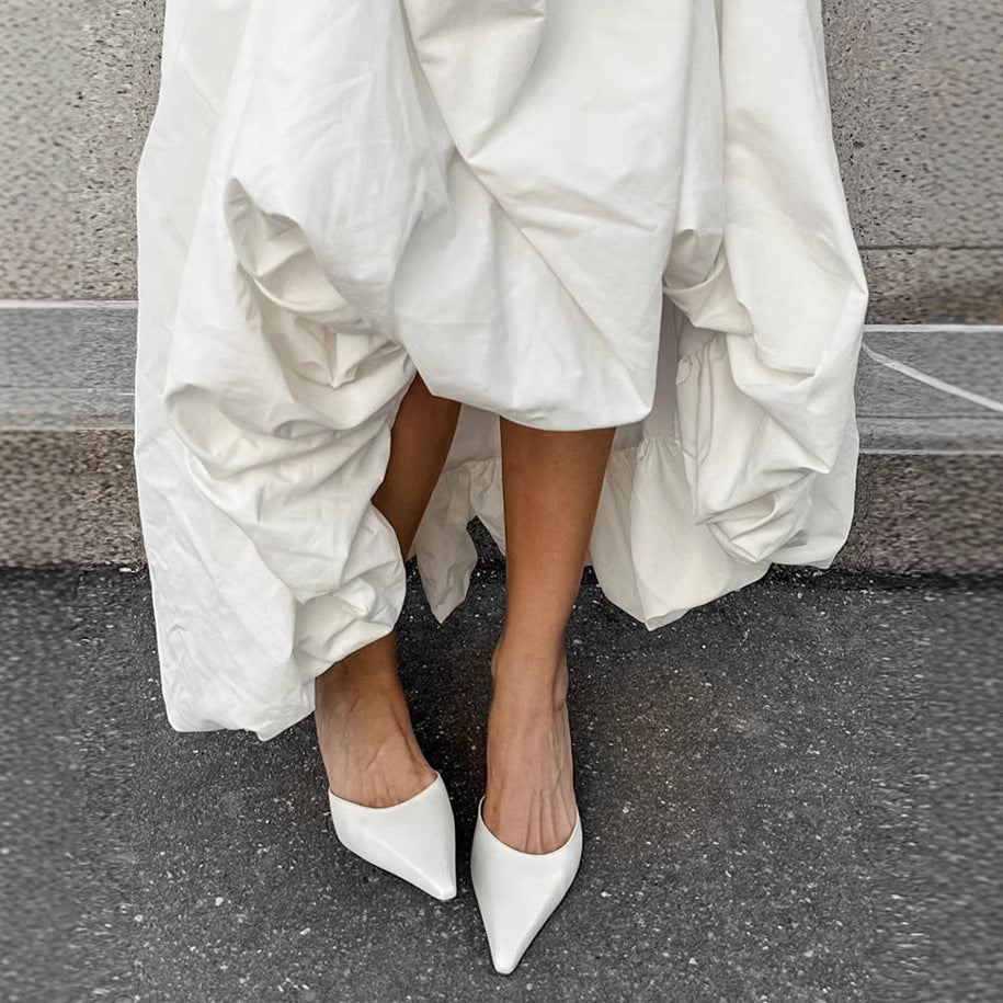 Damernas Strapless Mai dress med elegant hög slits och flytande kjol Mirla-Eva Jonsson