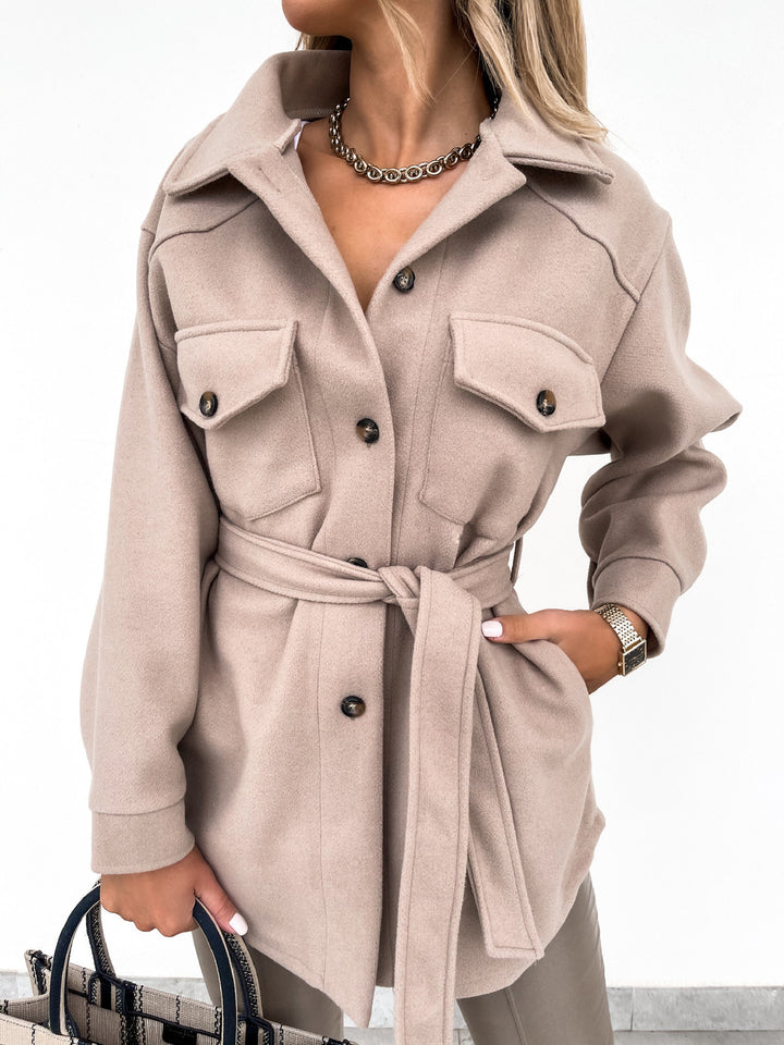 Damernas Utility-jacka i avslappnad streetstyle Mirla-Eva Jonsson