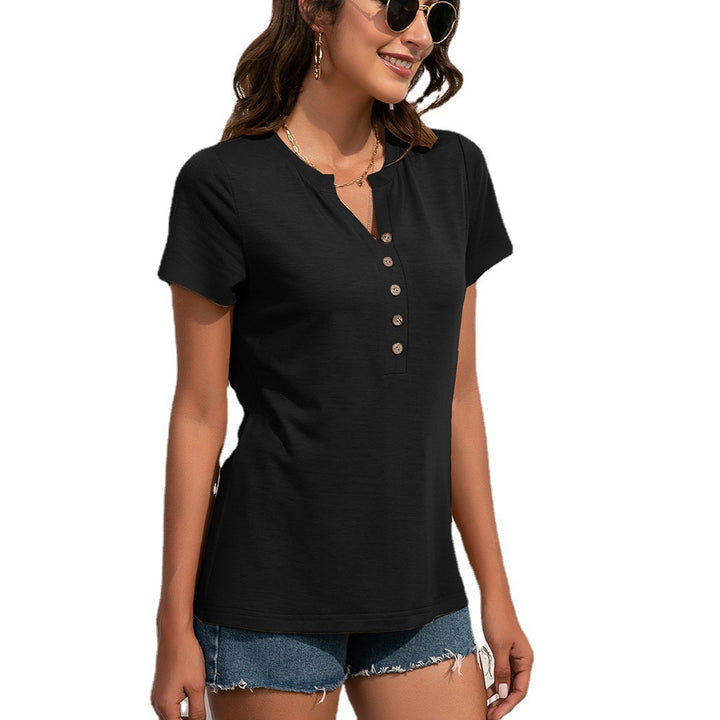 Damernas avslappnade Henley T-shirt med knapplösningar och rund halsringning Eva Jonsson-Eva Jonsson