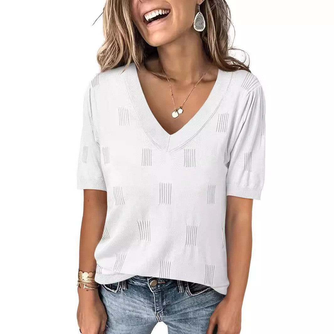 Damernas avslappnade V-ringad t-shirt med strukturerad yta Mirla-Eva Jonsson