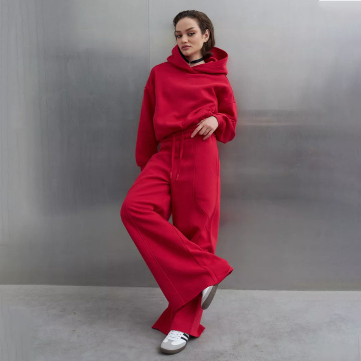 Damernas avslappnade cropped hoodie och vida joggingbyxor set Mirla-Eva Jonsson