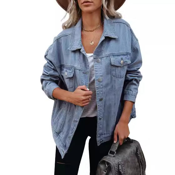 Damernas avslappnade denimjacka i oversized passform med bröstfickor Mirla-Eva Jonsson