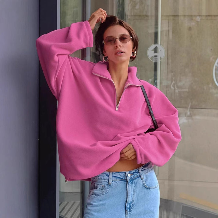 Damernas avslappnade fleece-tröja med halv dragkedja och oversized passform Mirla-Eva Jonsson