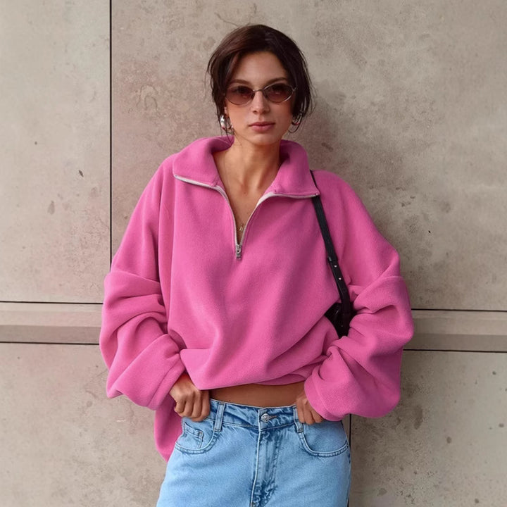 Damernas avslappnade fleece-tröja med halv dragkedja och oversized passform Mirla-Eva Jonsson