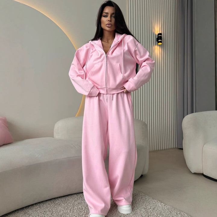 Damernas avslappnade hoodie-joggingdräkt med elastisk midja och praktiska fickor Mirla-Eva Jonsson