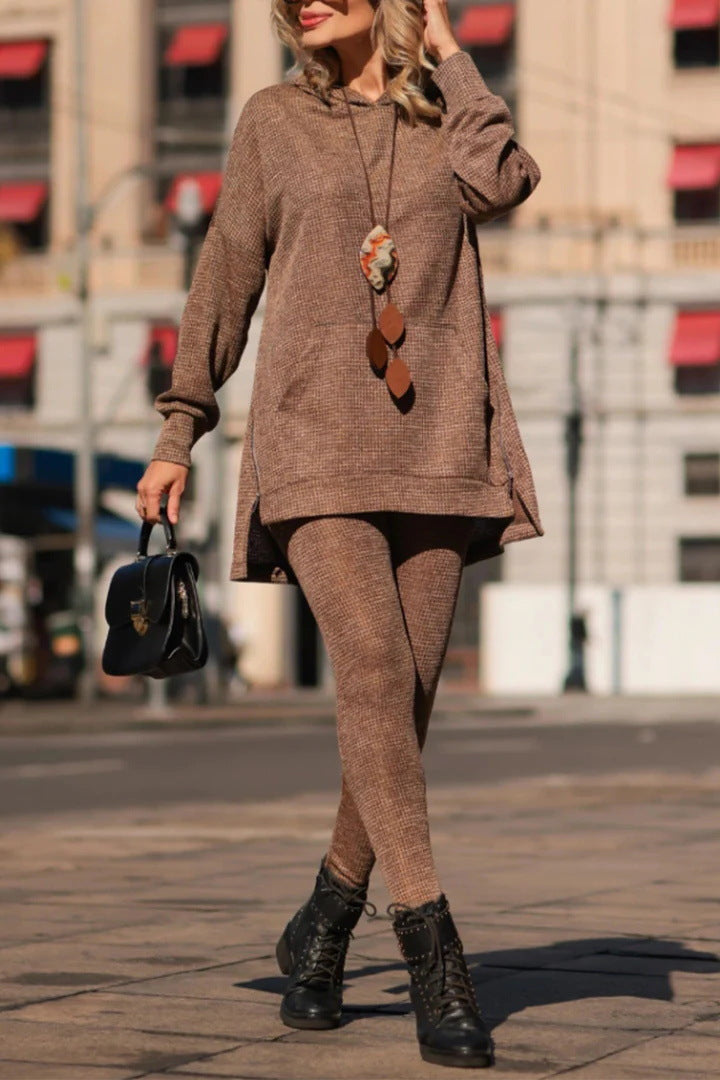 Damernas avslappnade hoodie-look med leggings Mirla-Eva Jonsson