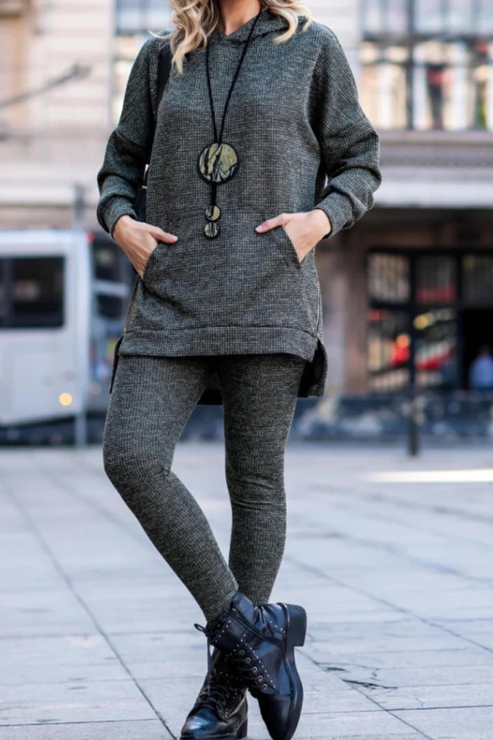 Damernas avslappnade hoodie-look med leggings Mirla-Eva Jonsson