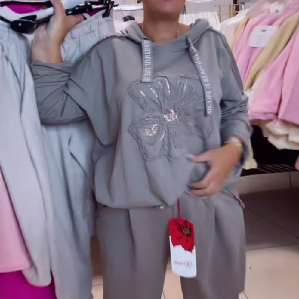 Damernas avslappnade hoodie med delikat blommönster och högkvalitativ broderi Mirla-Eva Jonsson