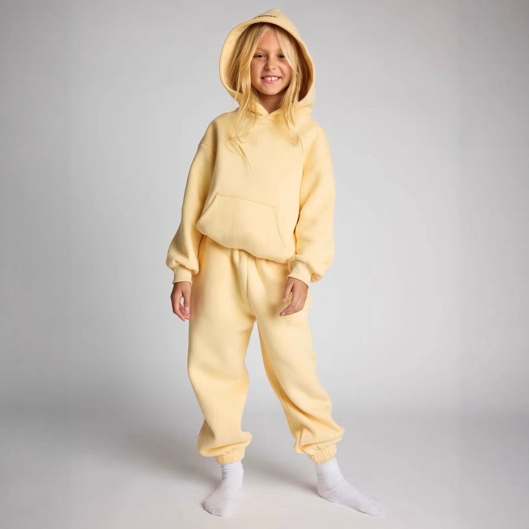 Damernas avslappnade hoodie med mjukt foder och praktiska fickor Mirla-Eva Jonsson