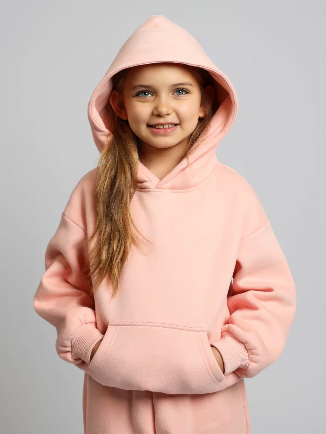 Damernas avslappnade hoodie med mjukt foder och praktiska fickor Mirla-Eva Jonsson