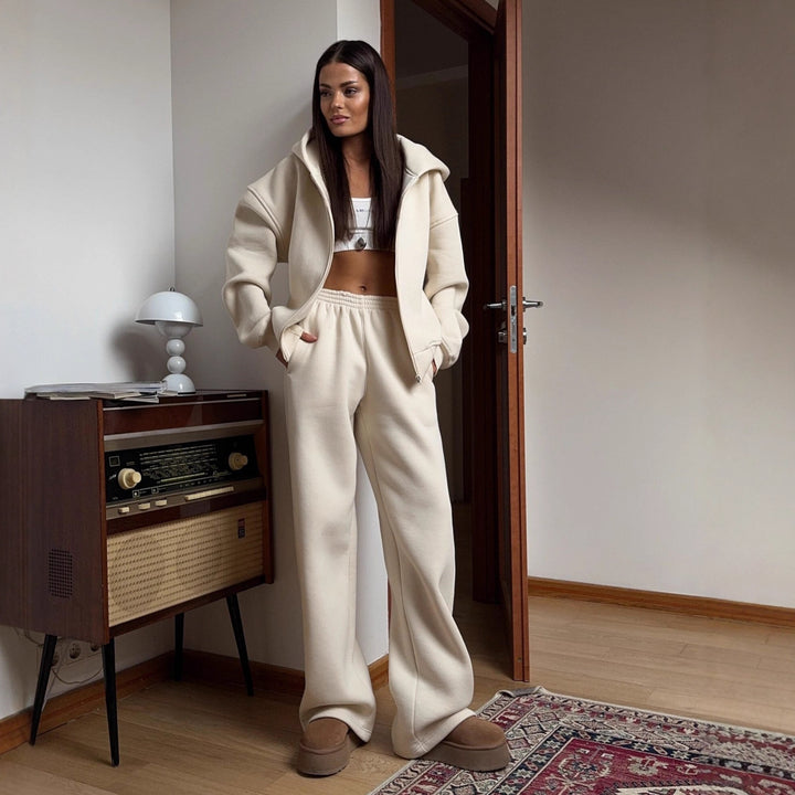 Damernas avslappnade hoodie och joggingset Mirla-Eva Jonsson