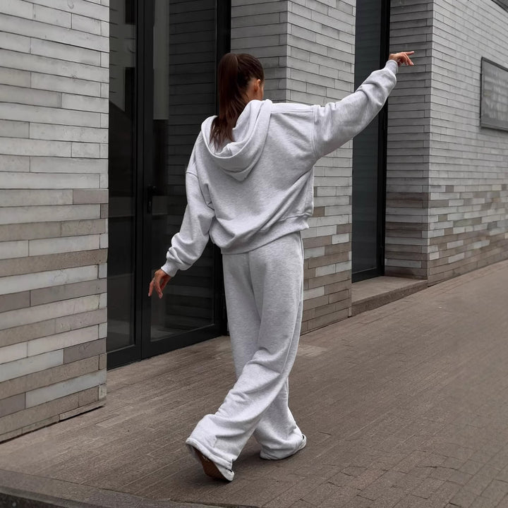 Damernas avslappnade hoodie- och joggingset i mjukt material med lös design Eva Jonsson-Eva Jonsson