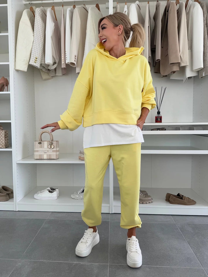 Damernas avslappnade hoodie och joggingset med elastiska muddar Mirla-Eva Jonsson