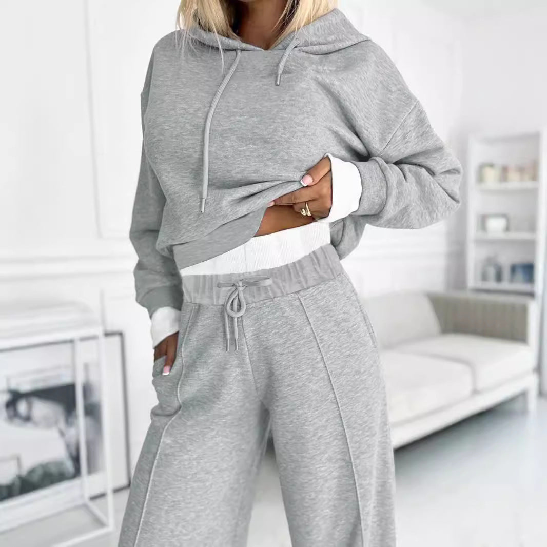 Damernas avslappnade hoodie och löst skurna joggingsbyxor Mirla-Eva Jonsson