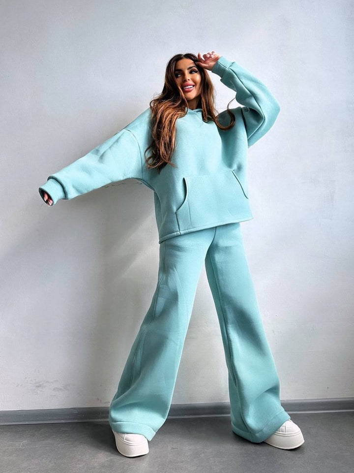 Damernas avslappnade hoodie och vida byxor set Mirla-Eva Jonsson