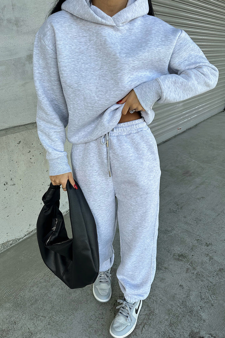 Damernas avslappnade huvtröja och joggingdräkt med elastisk midja och oversized snitt-Eva Jonsson