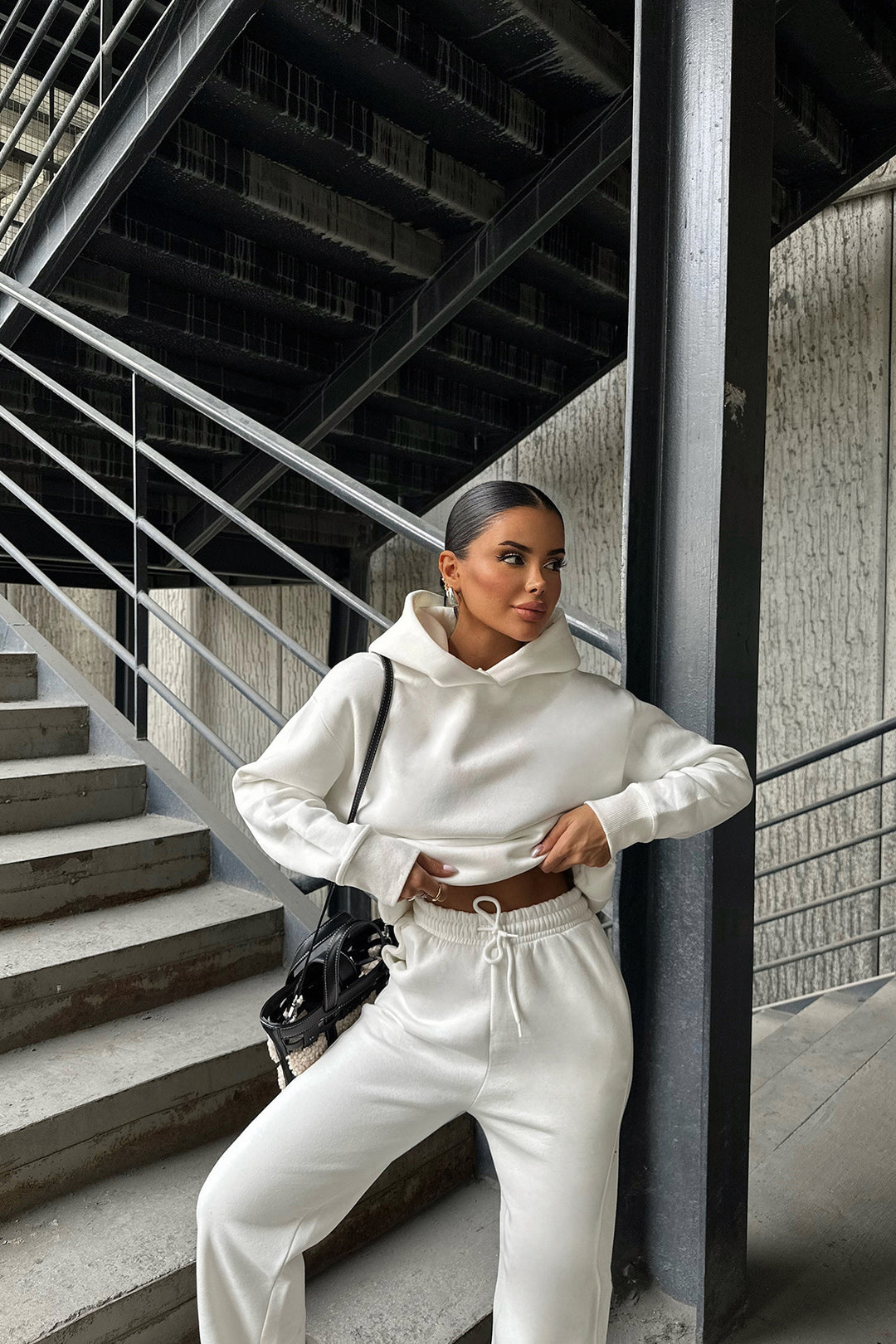 Damernas avslappnade huvtröja och joggingdräkt med elastisk midja och oversized snitt-Eva Jonsson