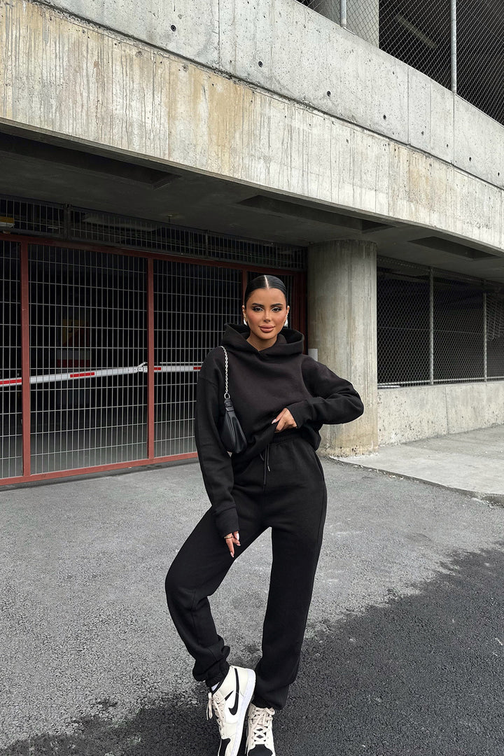 Damernas avslappnade huvtröja och joggingdräkt med elastisk midja och oversized snitt-Eva Jonsson