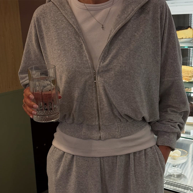Damernas avslappnade joggingdräkt med huva Mirla-Eva Jonsson