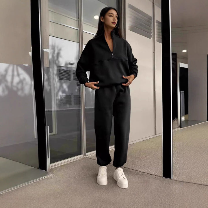 Damernas avslappnade joggingset med oversized passform Mirla-Eva Jonsson