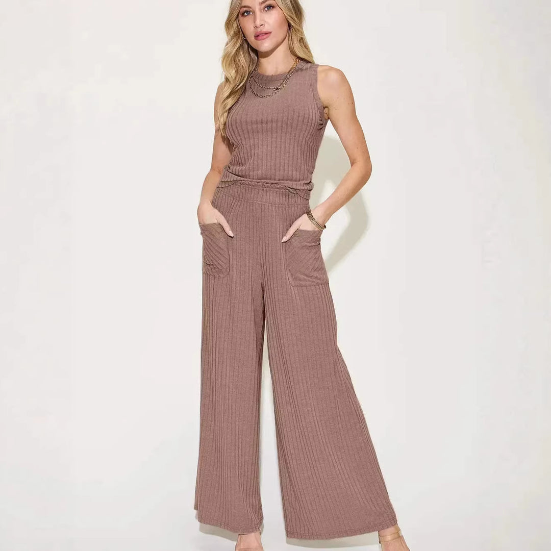 Damernas avslappnade jumpsuit med vida ben och praktiska fickor Mirla-Eva Jonsson