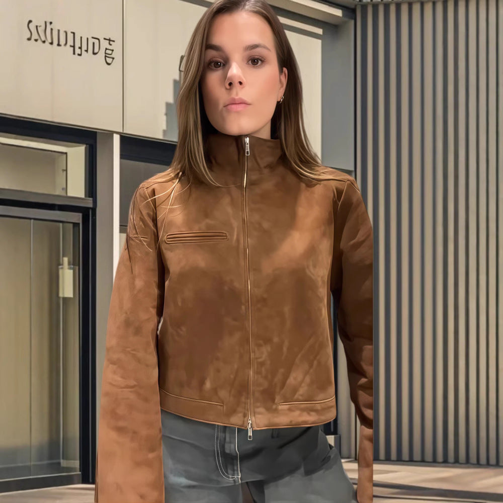 Damernas avslappnade kortjacka i moderiktig stil Mirla-Eva Jonsson