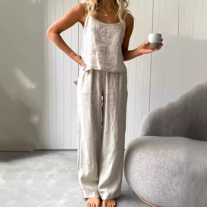Damernas avslappnade linne-set med bandeau-blus och vida byxor Eva Jonsson-Eva Jonsson