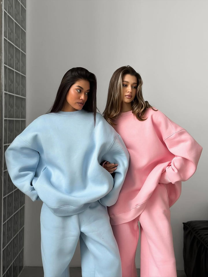 Damernas avslappnade överdimensionerade sweatshirt och joggingbyxor set Mirla-Eva Jonsson