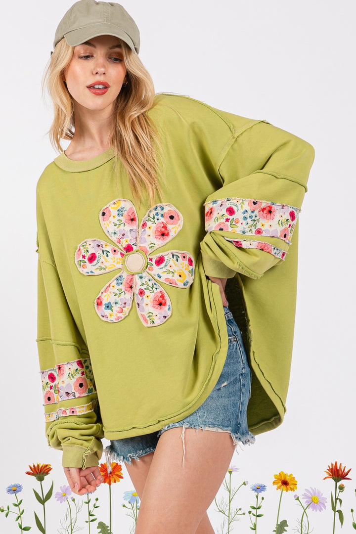 Damernas avslappnade oversize-tröja med blommigt applikationsdesign Eva Jonsson-Eva Jonsson