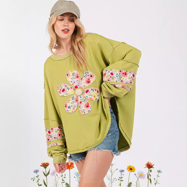 Damernas avslappnade oversize-tröja med blommigt applikationsdesign Eva Jonsson-Eva Jonsson