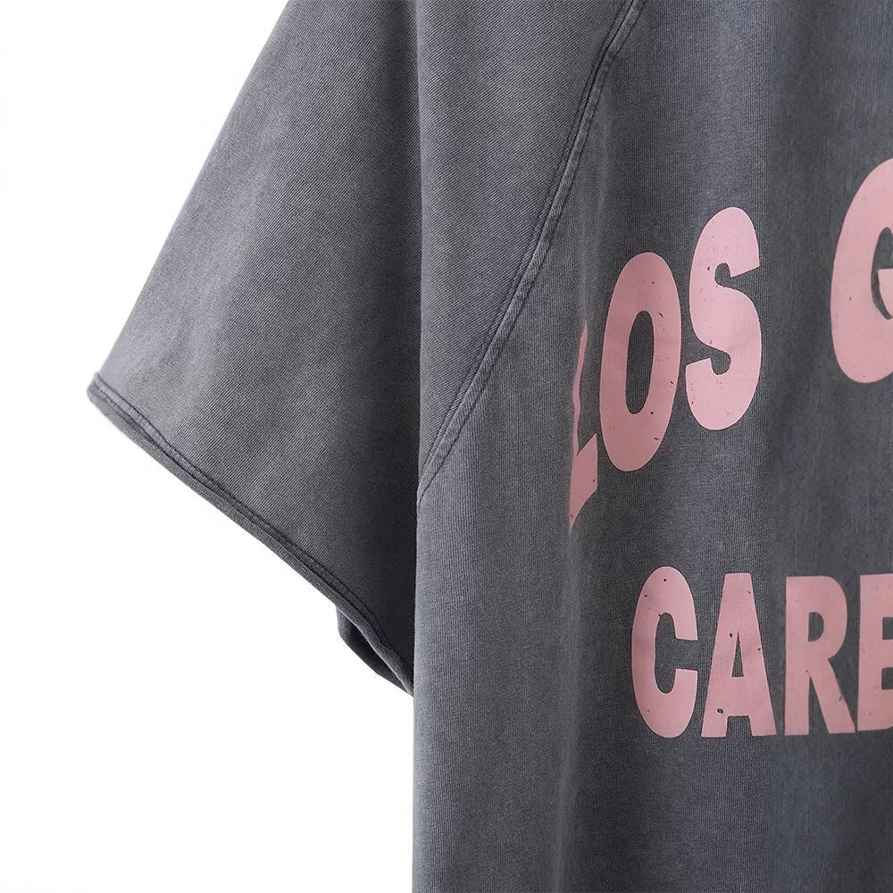 Damernas avslappnade oversized T-shirt med kreativt tryck Mirla-Eva Jonsson