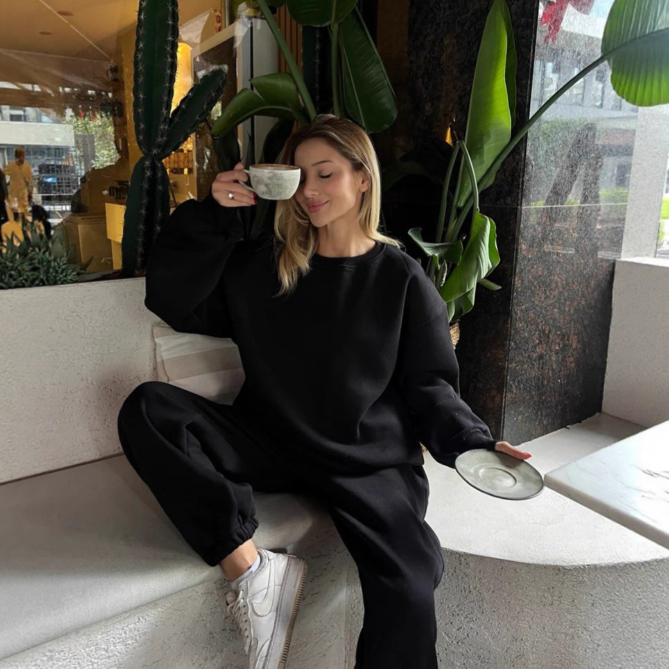 Damernas avslappnade oversized hoodie och avslappnad fit joggingset Eva Jonsson-Eva Jonsson