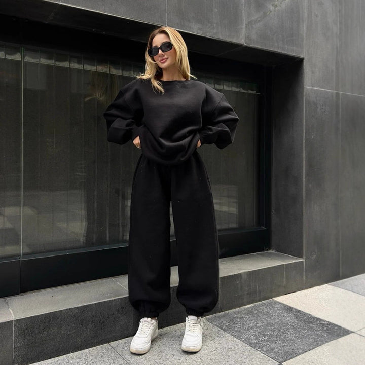 Damernas avslappnade oversized hoodie och avslappnad fit joggingset Eva Jonsson-Eva Jonsson