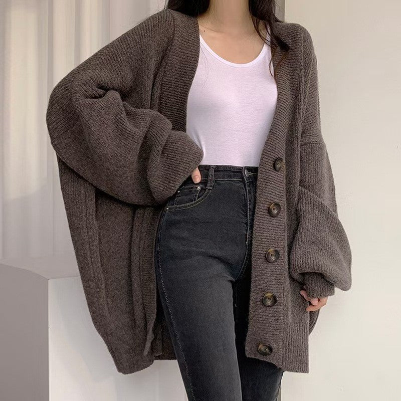 Damernas avslappnade oversized stickad cardigan med stora knappar Mirla-Eva Jonsson