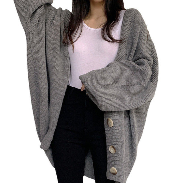 Damernas avslappnade oversized stickad cardigan med stora knappar Mirla-Eva Jonsson